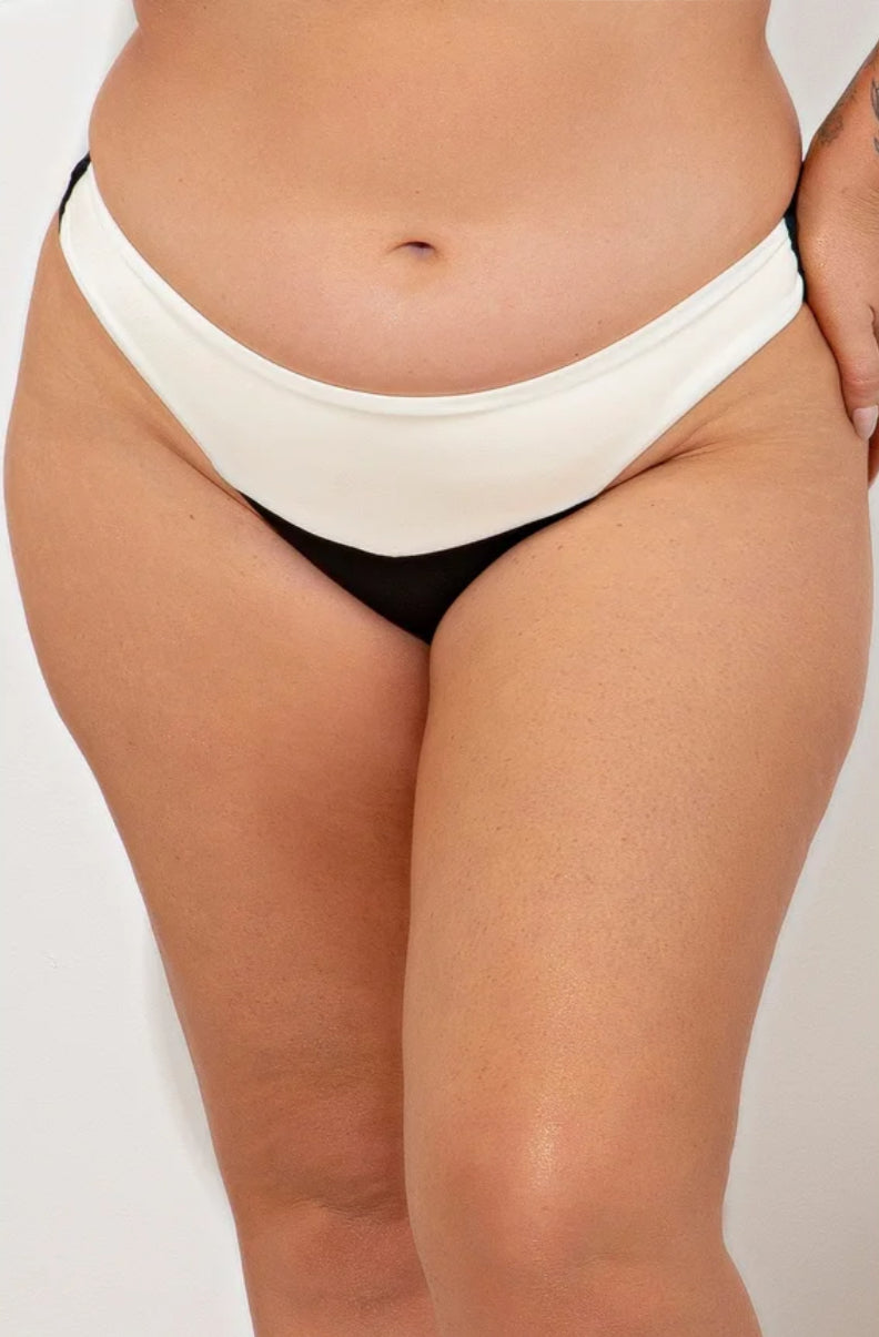 Double String Bikini Bottom with Two-Tone Cutout in Black and Off-White